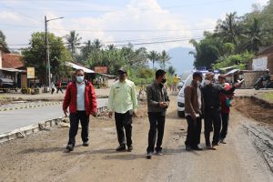 TARGETNYA SEBELUM LEBARAN, kebut perbaikan dan rekonstruksi jalan