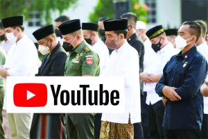 Presiden Jokowi dan Ibu Iriana Salat Idulfitri di Halaman Istana Yogyakarta