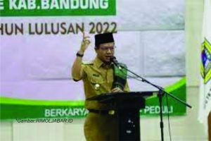15 Ribu Warga Kabupaten Bandung Tak Selesaikan Sekolah