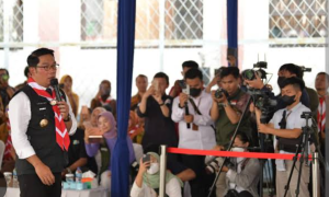 Melalui Deklarasi Sekolah, EMIL INGATKAN SISWA DALAM PENGGUNAAN HANDPHONE
