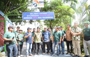 KEMBANGKAN SANITASI, Bupati Bandung ajak Kades dan Lurah tinjau Kali Gajah Wong Yogjakarta