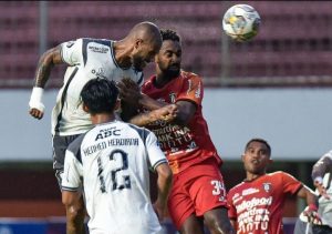 Bali United vs Persib Bermain Imbang 1-1