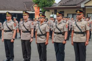 Kapolres Pimpin Upacara Serah Terima Tiga Jabatan di Lingkungan Polres Cimahi