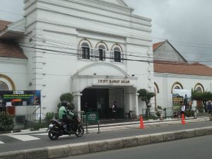 Menelisik Sepenggal Sejarah Dibalik Bangunan Rumah Sakit Dustira