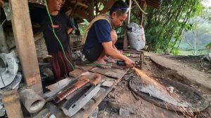 Ada Sejak 1930, Kabupaten Bandung Barat Ternyata Miliki Sentra Golok di Desa Cijambu