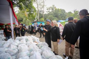 Operasi Pasar Murah Pemkot Bandung Distribusikan 8.000 Paket Sembako Bersubsidi