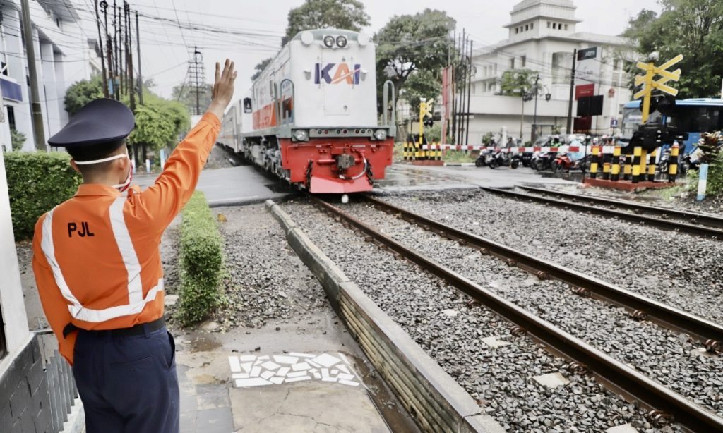 Saat Mudik Lebaran PT KAI Imbau Waspada di Perlintasan Sebidang