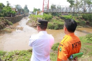 Bupati Bandung Meninjau Lokasi Rawan Banjir di Beberapa Wilayah Kabupaten Bandung
