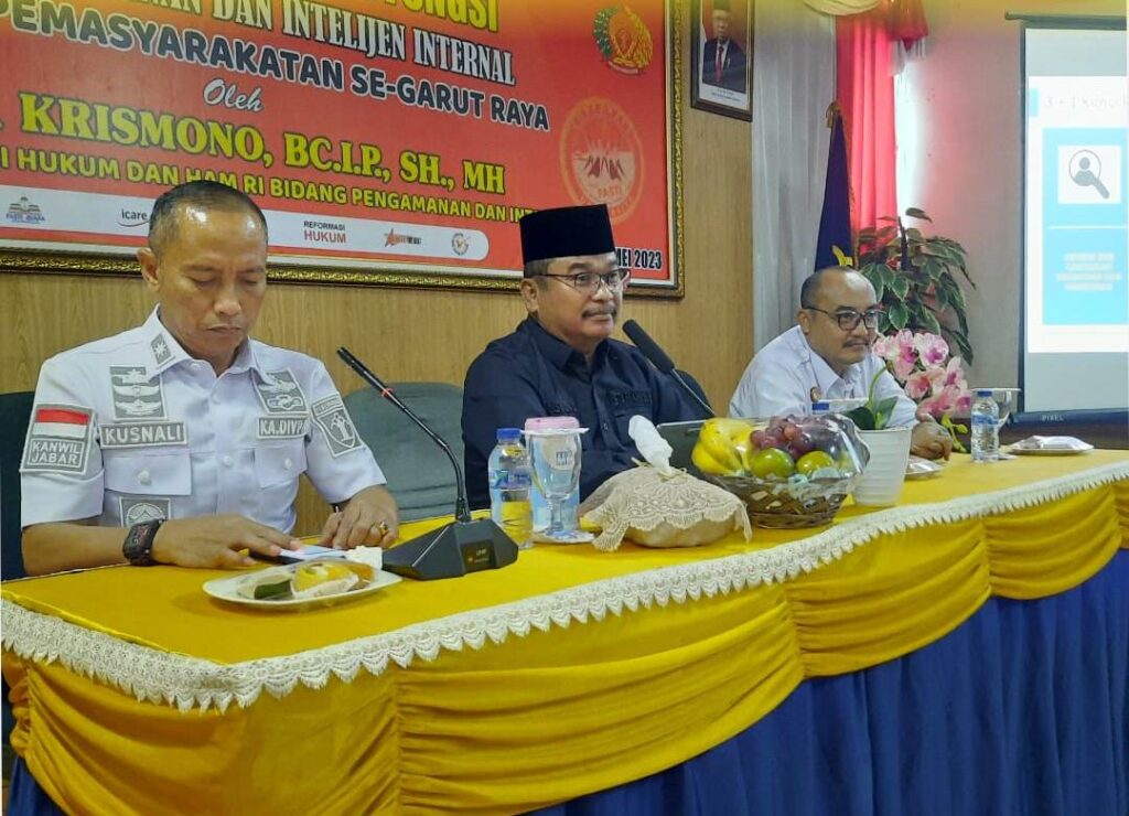 Stafsus Menkumham Beri Penguatan Tusi di Lapas Garut