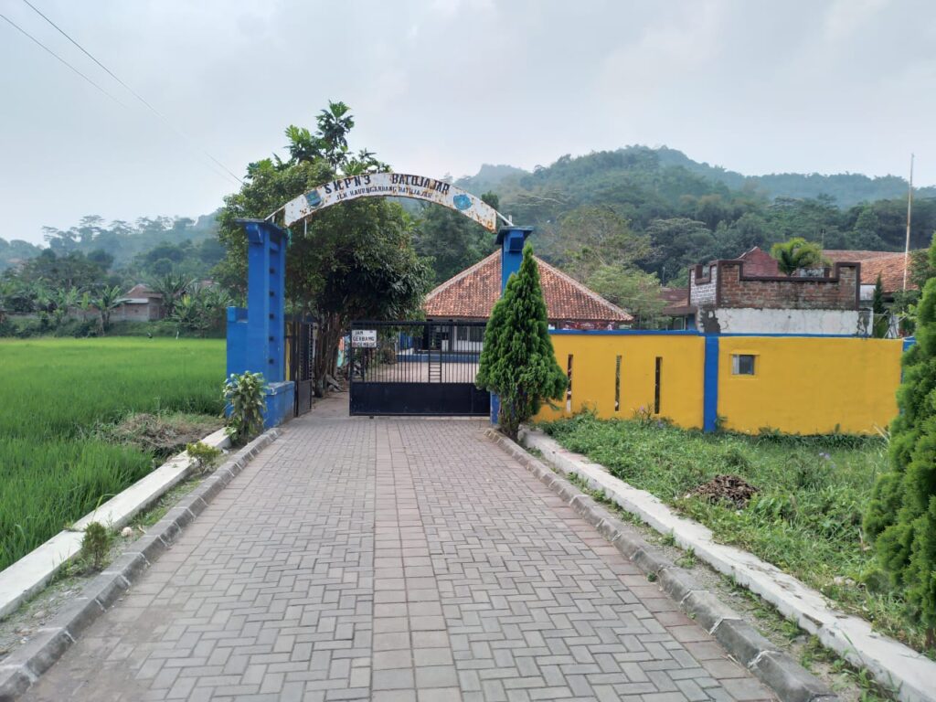 Kerap Banjir Saat Hujan, SMPN 3 Batujajar Minta Atensi Pemda KBB 