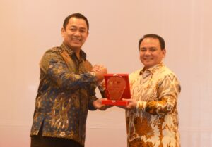 Kemenkumham Raih Penghargaan Terbaik UKPBJ Proaktif