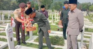 Momen Hari Jadi ke-382, Bupati dan Wakil Bupati Bandung Ziarah ke Makam para Mantan Bupati Bandung