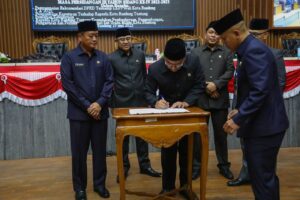 DPRD Sahkan Dua Raperda Kota Bandung