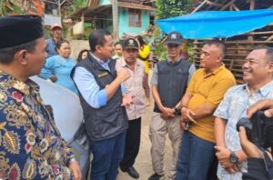 Warga Terdampak Tol Cisumdawu Dikunjungi Bupati Dony
