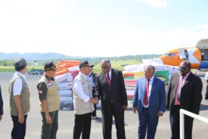 Menko PMK Serahkan Langsung Bantuan Kemanusiaan Ke Pemerintah Vanuatu
