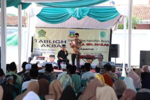 Hadiri Acara Halal Bi Halal Dan Tabligh Akbar, Wabup Garut Bicara Krisis Global