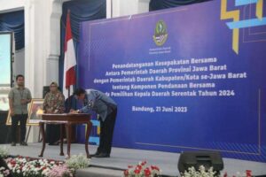 Plt. Bupati Bogor Tandatangani Kesepakatan Komponen Pendanaan Pilkada Serentak 2024