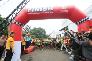 Polrestabes Bandung Fun Run 2023: TNI, Polri, dan Masyarakat Bersatu