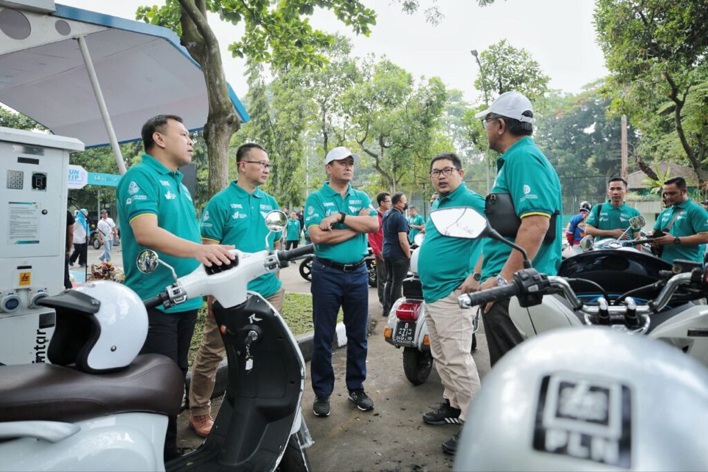Kota Bandung Menuju Green Life Style dengan Kendaraan Listrik