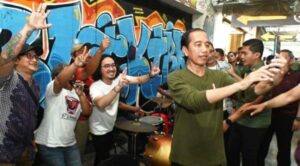Nikmati Libur Iduladha, Presiden Jokowi Sapa Warga di Malioboro