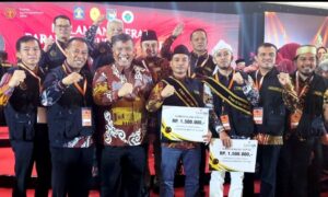 Puluhan Kades dan Lurah Binaan Kanwil Kumham Jabar Raih Penghargaan Paralegal Justice Award 2023