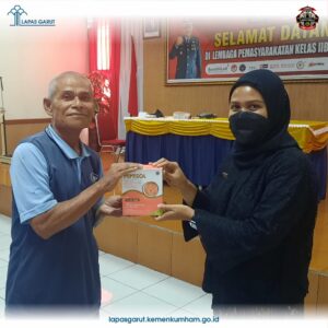 Pemberian Layanan Makanan Tambahan dan Pemeriksaan Kesehatan Bagi WBP Lansia Lapas Garut