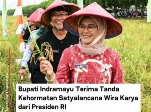 Bupati Indramayu Terima Tanda Kehormatan Satyalancana Wira Karya dari Presiden RI