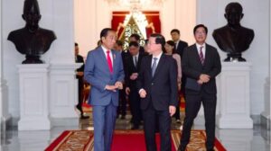 Terima Kunjungan Chief Executive Hong Kong, Presiden Bahas Investasi hingga Perlindungan WNI