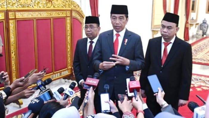 Presiden Jokowi Minta Menkominfo Budi Arie Setiadi Utamakan Penyelesaian BTS