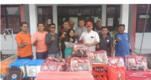 Bupati Indramayu Berikan Bantuan Untuk Korban Angin Puting Beliung