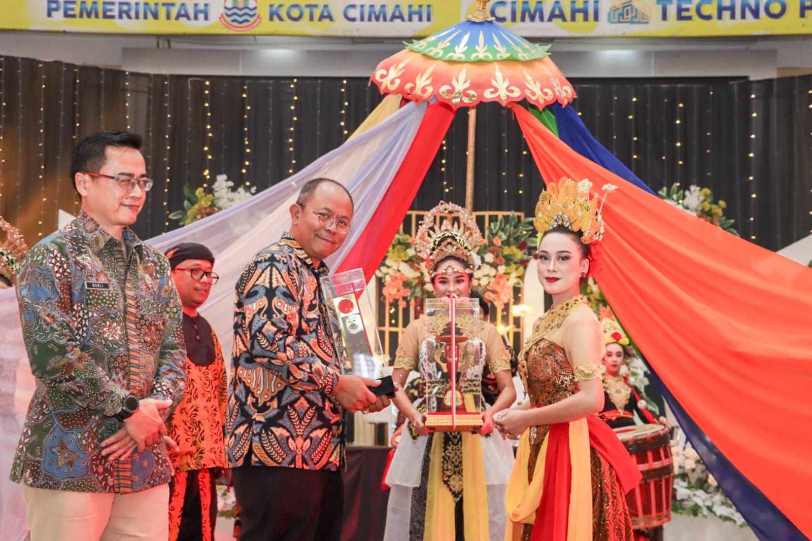 Lestarikan Budaya, Pemkot Cimahi Gelar Pasanggiri Mapag Panganten se-Jabar
