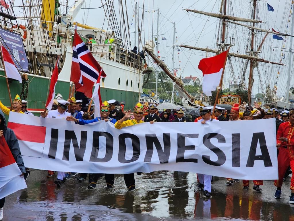 KRI Bima Suci Kembali Torehkan Prestasi Pada Event Tall Ship Race 2023