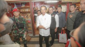Presiden Jokowi Sambangi Pasar Cihapit