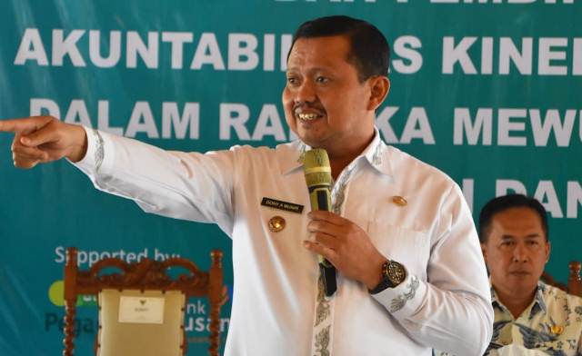 Bupati Dony Apresiasi Kinerja Pemerintahan Desa