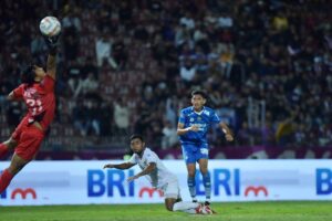 Kemenangan Pertama, Persib Bandung Kalahkan Persik Kediri 2-1