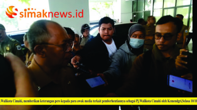 Pj.Walikota Cimahi saat memberikanketerangan pers kepada wartawan, Selasa 10/10