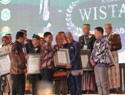 Penghargaan Swasti Saba Wistara: Kabupaten Bandung Barat Berhasil Mencapai Standar Kesehatan Tertinggi
