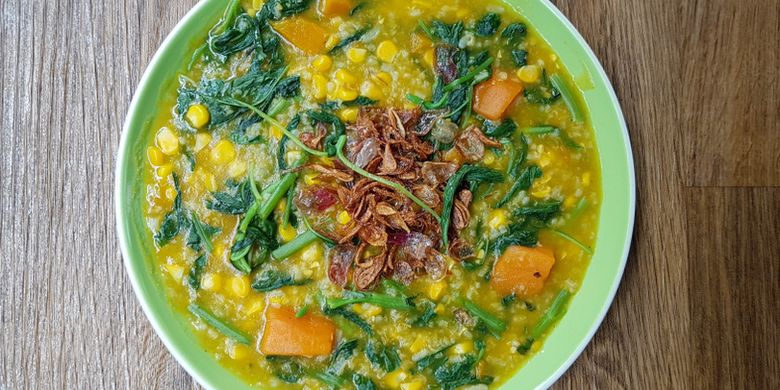 Langkah-langkah Cara Membuat Bubur Manado yang Sangat Mudah