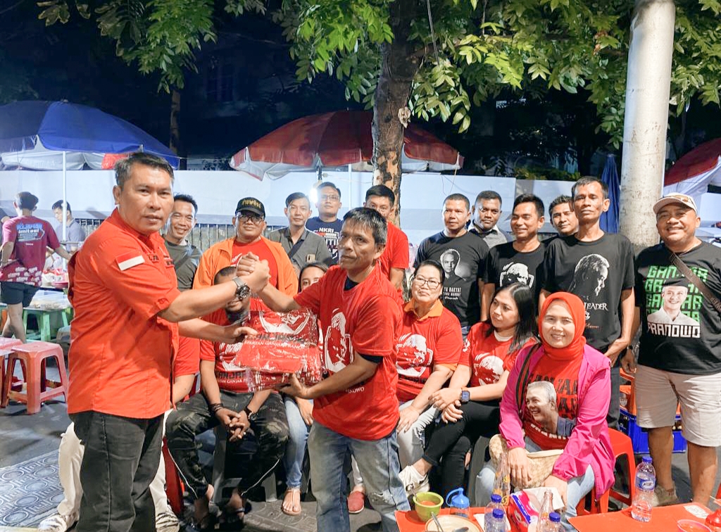 Ganjarian Spartan Sosialisasi Ganjar-Mahfud kepada Pedagang Gultik Blok M
