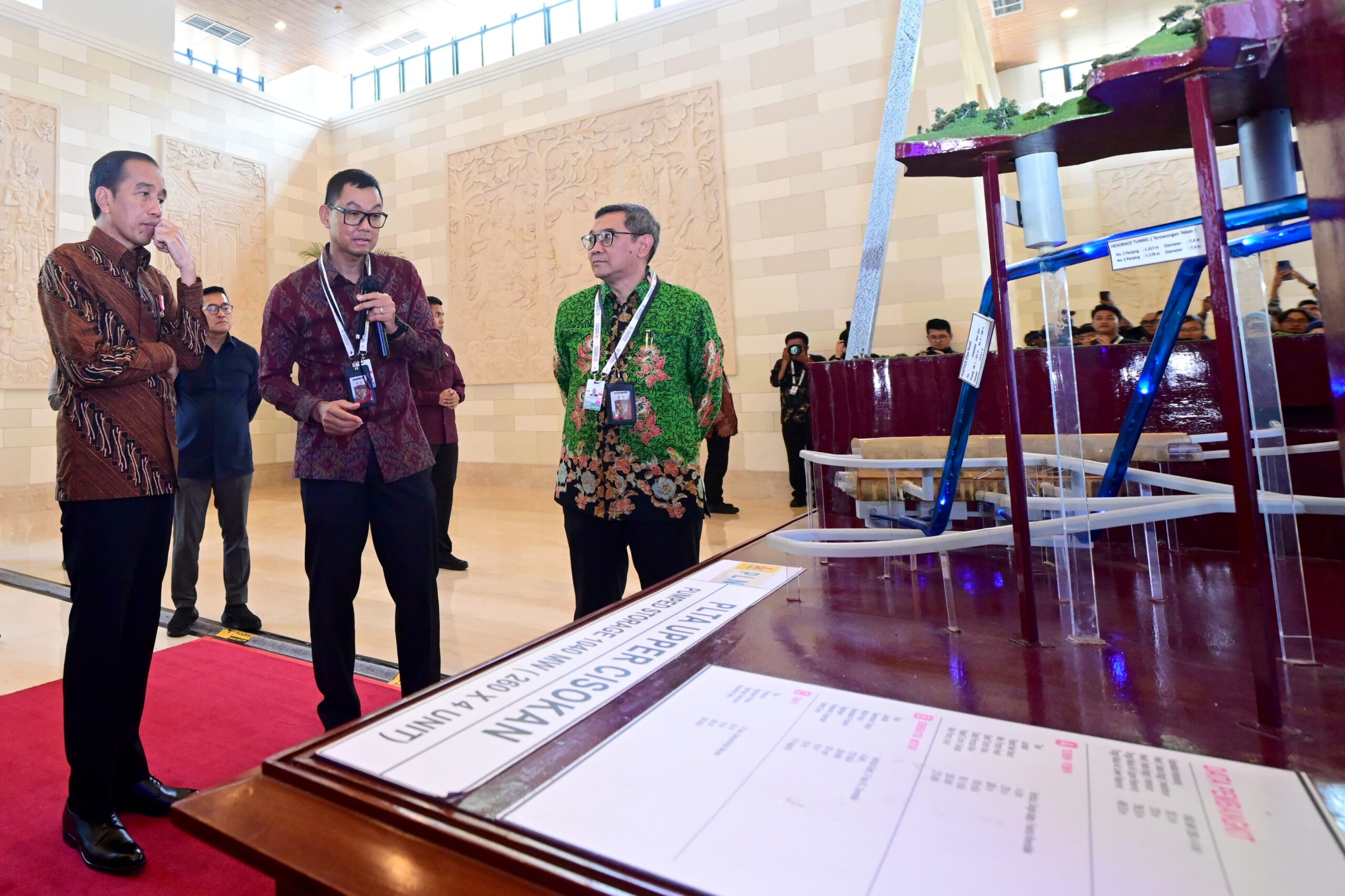 Dirut PLN Paparkan Pengembangan Hydropower di Tanah Air Kepada Presiden Jokowi