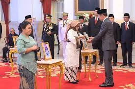 almarhum