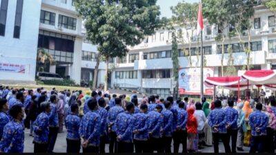 Pj. Wali Kota Cimahi Dicky Saromi Pimpin Upacara Peringatan Hari Ibu Ke-95