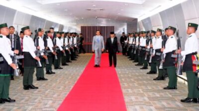 Dari Hanoi, Presiden Jokowi Tiba di Bandar Seri Begawan
