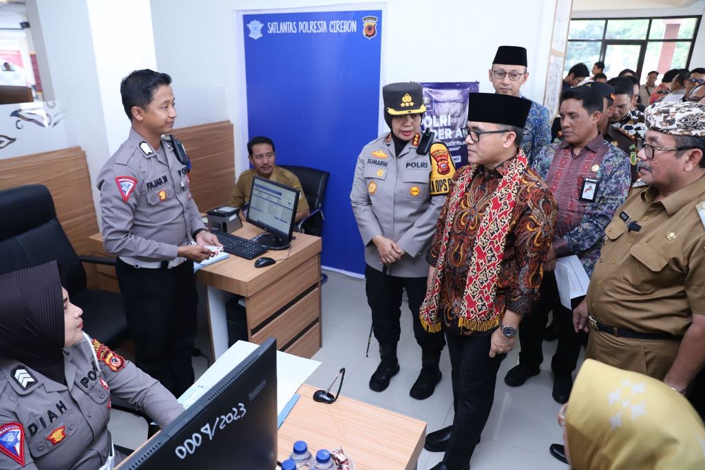 Menteri Anas Minta Pelayanan MPP Kab.Cirebon Bermanfaat dan Berdampak langsung Kepada Masyarakat