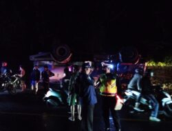 Imbas Truk Pengangkut Minyak Sawit Terguling di Jalan Raya Cipatat Picu Kemacetan hingga 6 Kilometer 