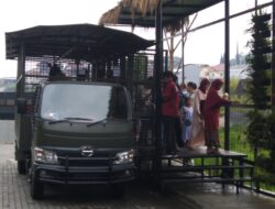 Hadirkan Mobil Wara-wiri dengan Wiremesh, LPZ Ajak Pengunjung Rasakan Sensasi Lebih Dekat dengan Satwa Liar