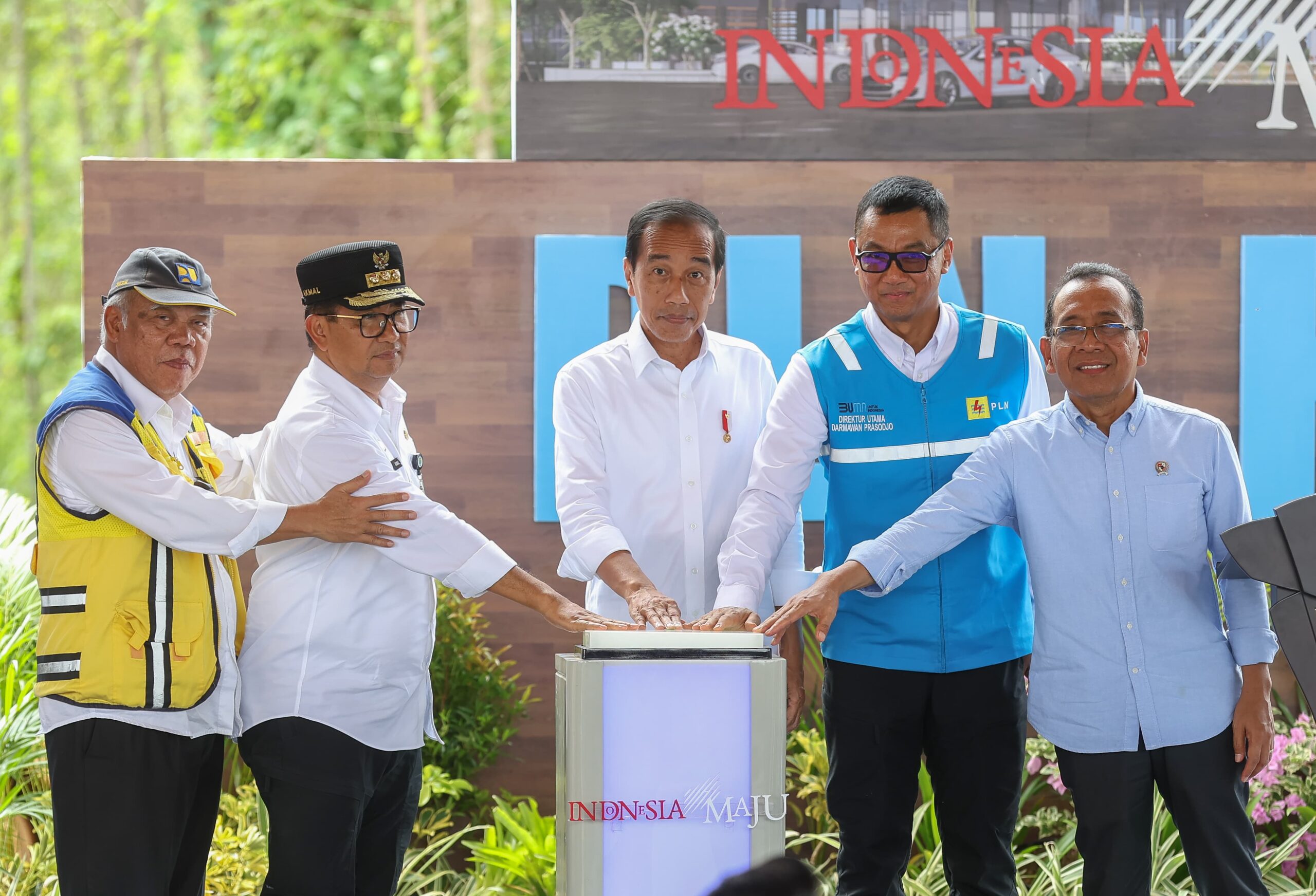 Presiden Jokowi Tandai Pembangunan PLN Hub,