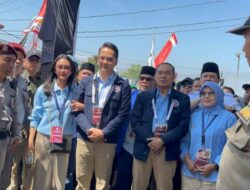 Daftar ke KPU, Ngatiyana-Adhitia Diantar Massa Pendukung dan Artis Preman Pensiun