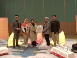Peran Widya Rahayu Sebagai Community Officer BTPN Syariah Memberdayakan Masyarakat Inklusi