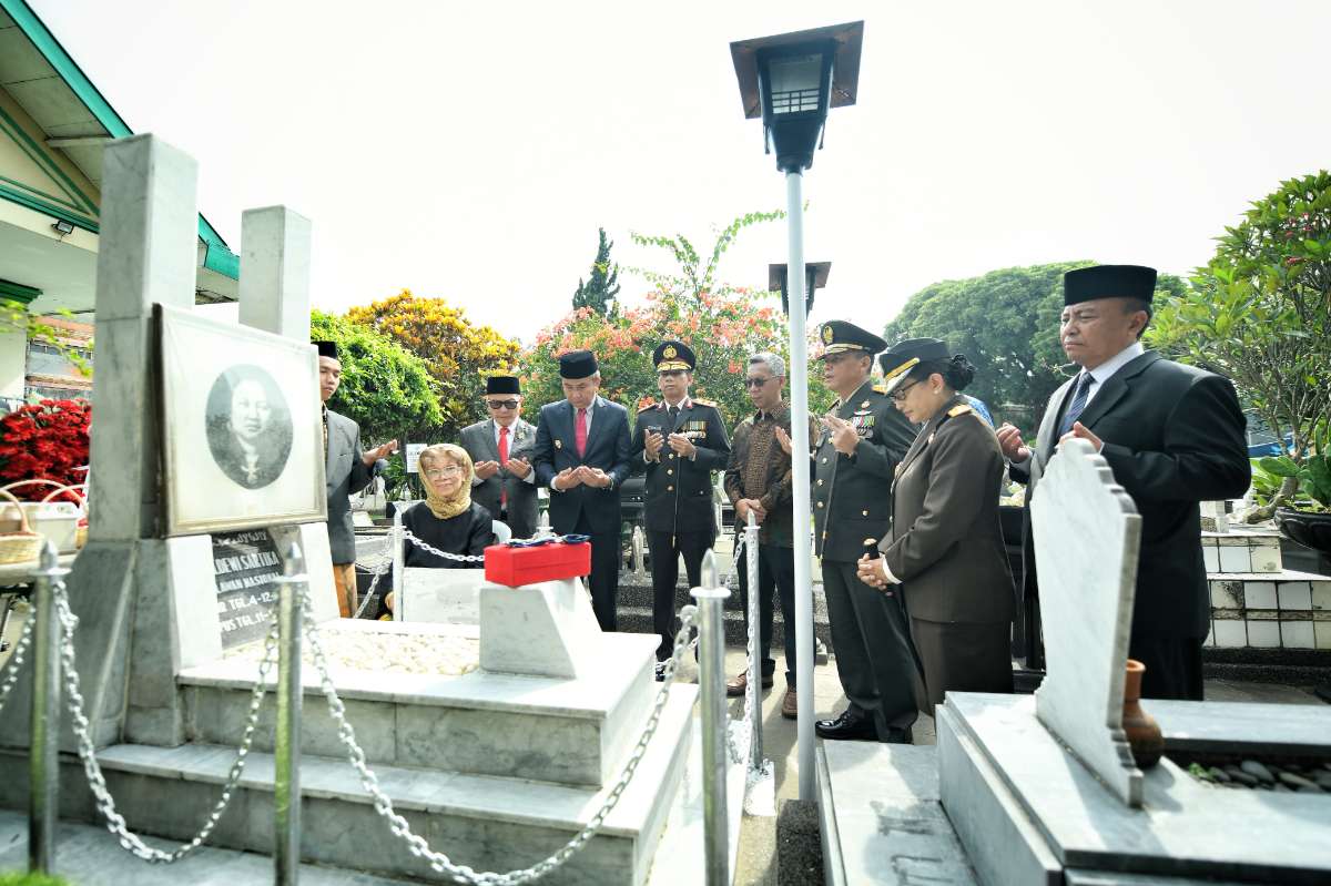 hari pahlawan